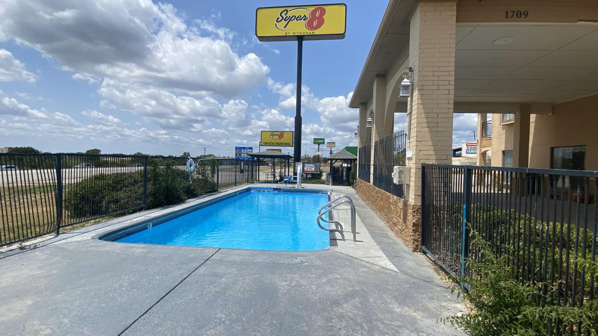 Econo Lodge Decatur Esterno foto